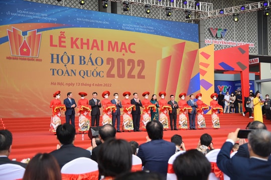Tôn vinh những thành tích to lớn của báo chí Việt Nam