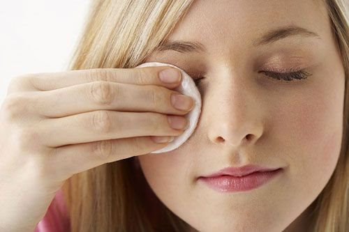 Các biện pháp chăm sóc mắt vào mùa hè