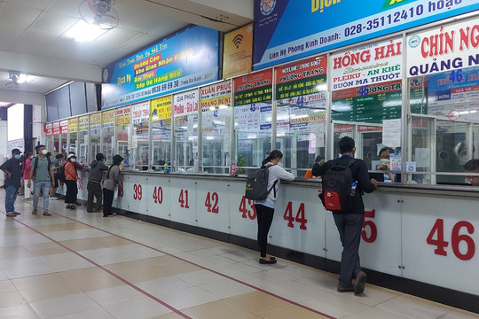 TPHCM: Giá vé xe dịp lễ 30/4 -1/5 tăng không quá 40%