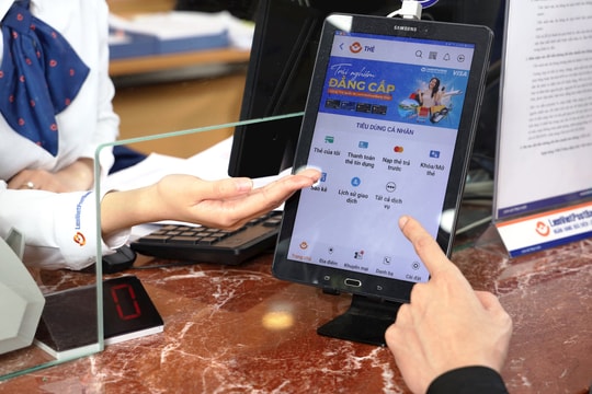 “Săn” tệp khách hàng riêng biệt, LienVietPostBank tăng tốc số hóa, chạy đua bán lẻ 