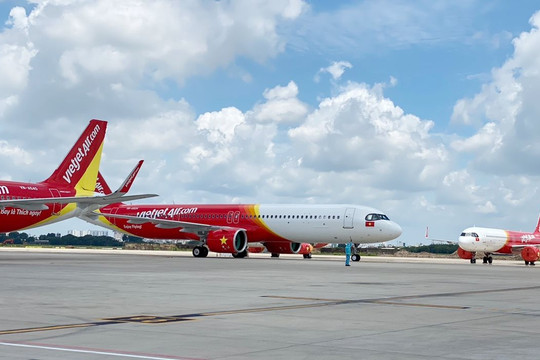 Cục Hàng không: Không để xảy ra tăng giá vé máy bay trái quy định dịp nghỉ 30/4-1/5