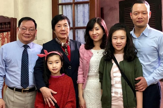 Chủ tịch Hoàng Long độc tài, mưu mô của 'Thương ngày nắng về' và đời thực viên mãn kín tiếng ít người biết