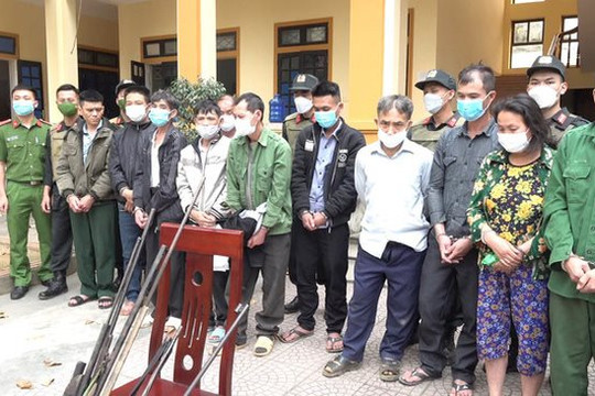 Nghệ An: Đột kích 12 tụ điểm ma túy, thu giữ nhiều vũ khí nóng