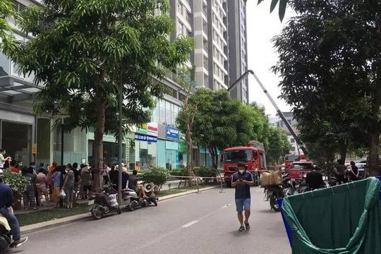 Điều tra vụ hai học sinh rơi chung cư xuống đất tử vong ở Hà Nội