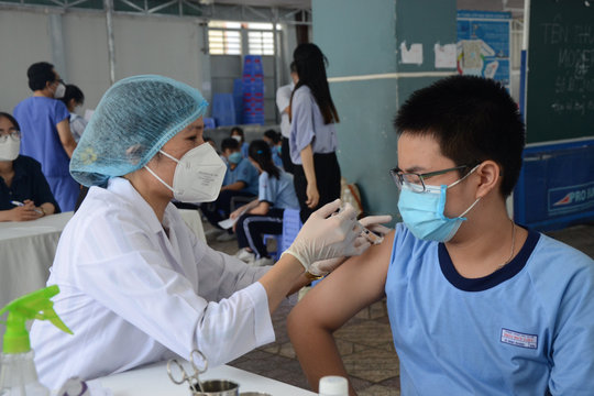 Khẩn trương rà soát, đáp ứng nhu cầu vắc xin phòng Covid-19 của các địa phương