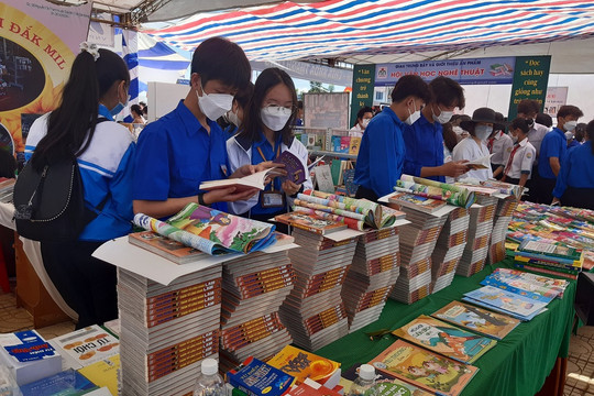 Đắk Nông: Tấp nập người đến với ngày hội đọc sách