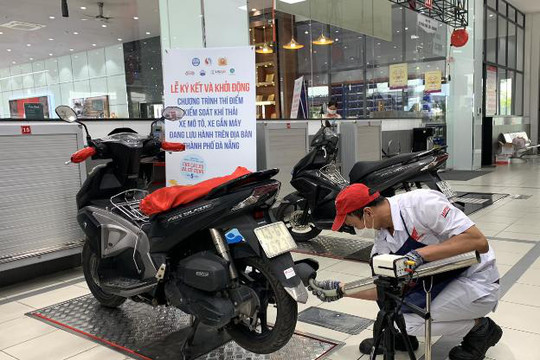 Đề nghị tiếp tục hỗ trợ kiểm tra khí thải hơn 3.000 xe máy