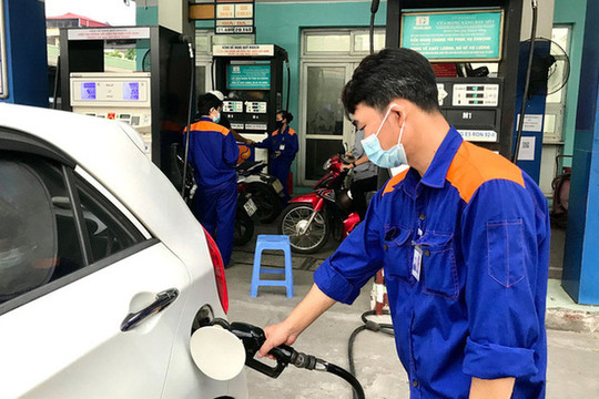 Đề xuất giảm thuế nhập khẩu ưu đãi mặt hàng xăng dầu