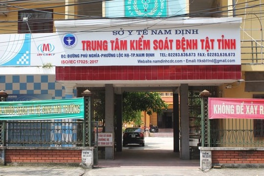 Bắt tạm giam Giám đốc CDC Nam Định liên quan việc mua bán kit xét nghiệm