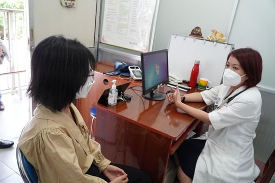 Ngộ độc thuốc nam, cô gái 27 tuổi phải chi hàng trăm triệu để giải độc