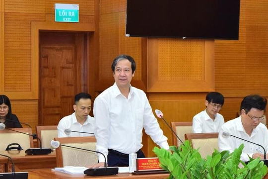Bình đẳng giữa hệ thống giáo dục công và hệ thống giáo dục tư