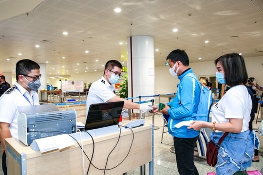 Từ 0h ngày 27/4: Dừng khai báo y tế về Covid-19 đối với người nhập cảnh