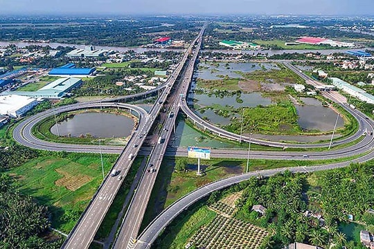 Tỷ lệ giải ngân vốn đầu tư công 4 tháng đạt gần 18,5%