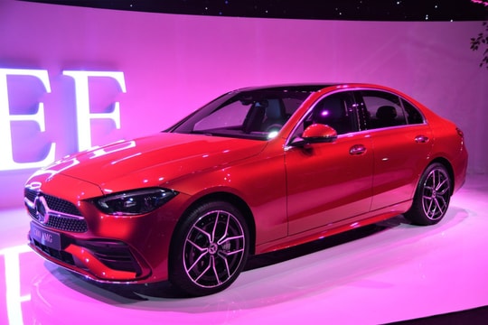 Mercedes C-Class 2022 tại Việt Nam giá từ 1,669 tỉ đồng