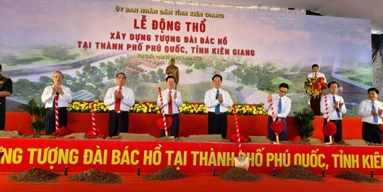 Khởi công xây dựng Tượng đài Bác Hồ và Khánh thành Đền thờ Anh hùng liệt sĩ tại Phú Quốc