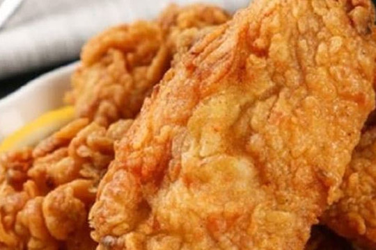 Muốn làm cánh gà chiên giòn ngon, bạn hãy ghi nhớ 'một bước này' nhé, giòn bên ngoài, mềm bên trong là có thể tự làm tại nhà
