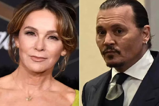 Johnny Depp lại bị tình cũ bóc mẽ tật xấu giữa lúc ồn ào kiện tụng với Amber Heard