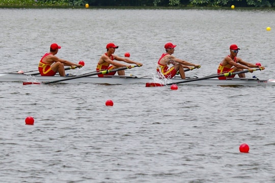 Khởi tranh Vòng loại môn Đua thuyền Rowing - Seagame 31