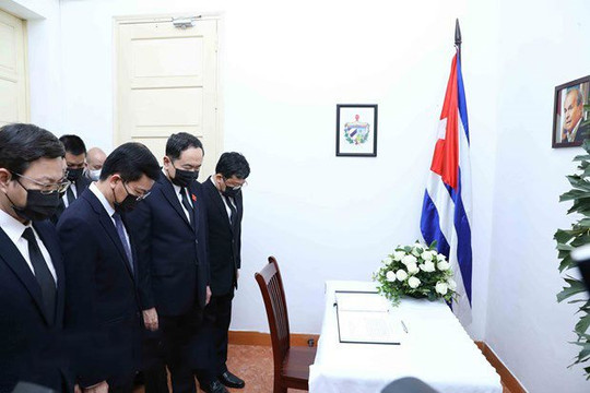 Việt Nam tưởng niệm nguyên Chủ tịch Quốc hội Cuba Ricardo Alarcon de Quesada
