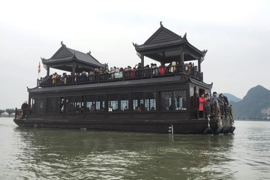 Chùa Tam Chúc miễn phí thuyền tham quan