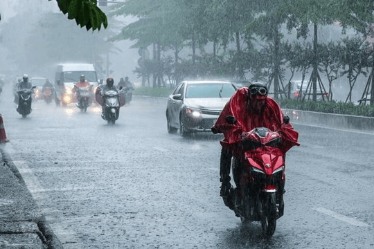 Thời tiết 10/5: Miền Bắc có mưa rào và dông
