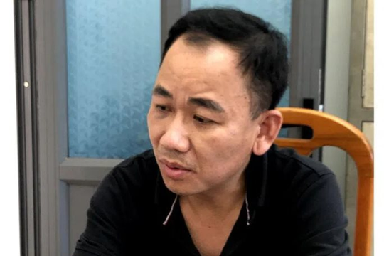 Tài xế GLC 300 cán chết người tại Bình Thuận: Lỗi cố ý hay do bị kích động?