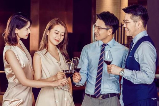 Để nhìn thấu 'bộ mặt thật' của một người, bạn không cần nghe người ấy nói gì, chỉ cần nhìn vào 5 đặc điểm là đủ