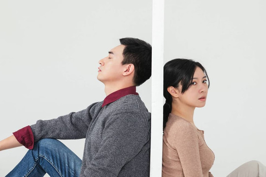 Lén lút vụng trộm sáu năm cứ ngỡ chồng không hề hay biết, thế nhưng sau khi tôi đổ bệnh thì mọi sự mới vỡ lở