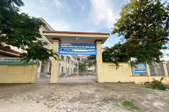 Tạm đình chỉ Phó hiệu trưởng bị tố "sàm sỡ" nữ sinh ở Tây Ninh