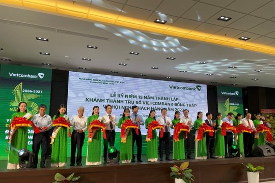 Vietcombank Đồng Tháp khánh thành trụ sở hoạt động mới
