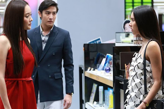 Cô gái lạ vác bụng bầu đến nhà ăn vạ, vợ có tình huống xử lý tài tình cứu tôi 'một bàn thua' trông thấy