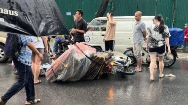 Truy tìm nữ tài xế trong vụ tai nạn làm một người chết trên phố Lò Đúc