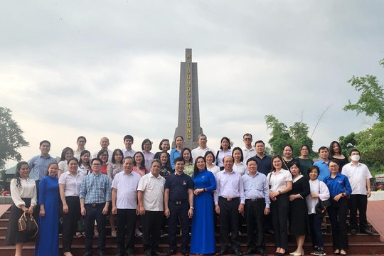 Liên chi ủy Vụ Pháp chế và QLKH, Vụ Thi đua – Khen thưởng, Ban Thanh tra tổ chức sinh hoạt chuyên đề tại Bắc Kạn và Thái Nguyên