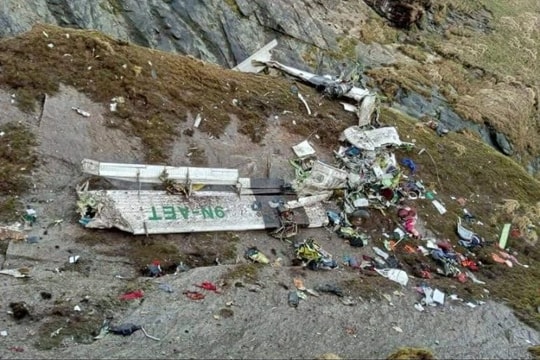 Rơi máy bay tại Nepal: Tìm thấy mảnh vỡ và 14 thi thể nạn nhân 