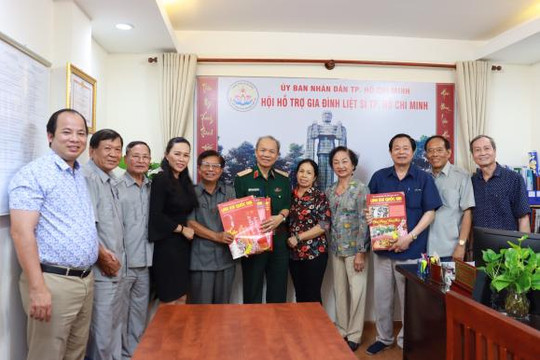 Hội Hỗ trợ gia đình liệt sĩ Việt Nam thăm và làm việc với Hội Hỗ trợ gia đình liệt sĩ TPHCM