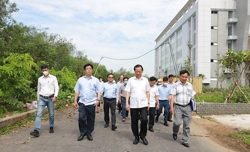 Thứ trưởng Bộ GĐ&ĐT Phạm Ngọc Thưởng làm việc với Trường Đại học Luật TP.HCM về công tác giải ngân vốn đầu tư công