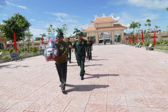 Kỷ niệm Ngày sinh Chủ tịch Hồ Chí Minh và tri ân các Anh hùng liệt sĩ