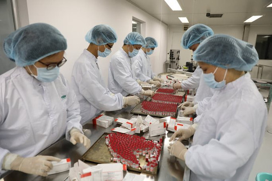 AstraZeneca sẵn sàng chuyển giao công nghệ sản xuất vaccine cho Việt Nam