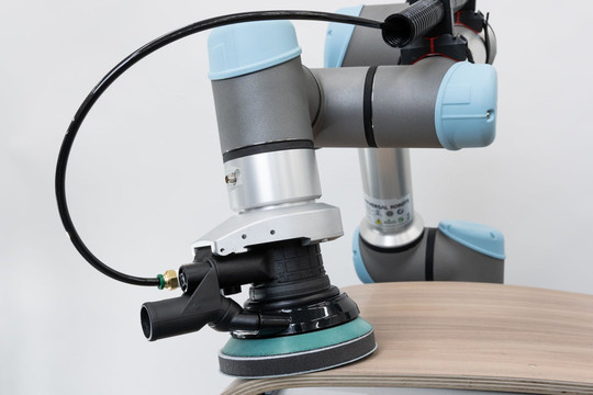 ‏Ứng dụng của cobot trong lĩnh vực sản xuất‏