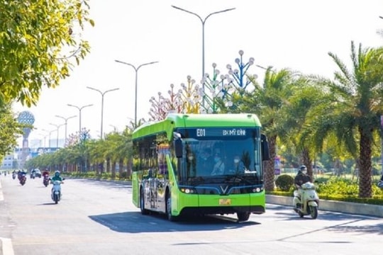 Hà Nội có tuyến xe buýt điện thứ 8
