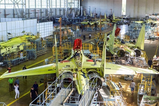 Tin vắn thế giới ngày 2/6: Nga sáp nhập 3 công ty vũ khí Sukhoi, MiG và UAC  