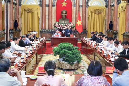 Chủ tịch nước: Không xã hội hóa đại trà việc nghiên cứu, giảng dạy và học tập lịch sử