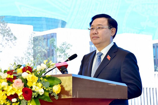 Đại biểu Quốc hội trẻ là cầu nối hữu hiệu, thường xuyên giữa hoạt động của Quốc hội với cử tri