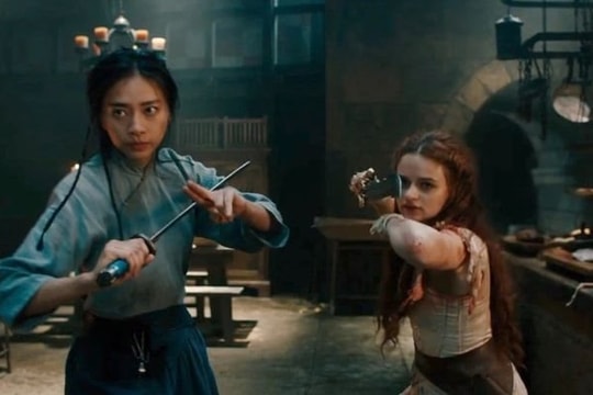Ngô Thanh Vân xuất hiện cùng Joey King trong bộ phim hành động Hollywood