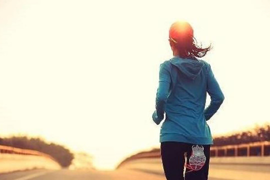Nhấn vào bật 'công tắc giấc ngủ sâu' mỗi ngày, massage vài phút trước khi đi ngủ và để bạn ngủ cho đến sáng