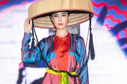 Quảng bá văn hóa du lịch qua thời trang tại Vietnam International Fashion Tour
