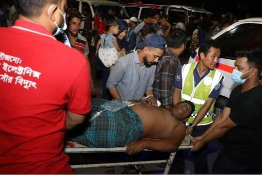 Cháy nổ tại kho container ở Bangladesh, hàng trăm người thương vong