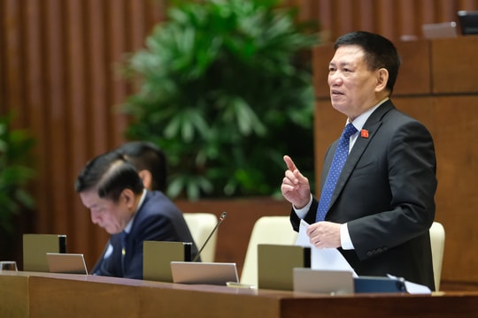 Bộ Tài chính nói gì về giải pháp cho hiện tượng "bong bóng chứng khoán"?