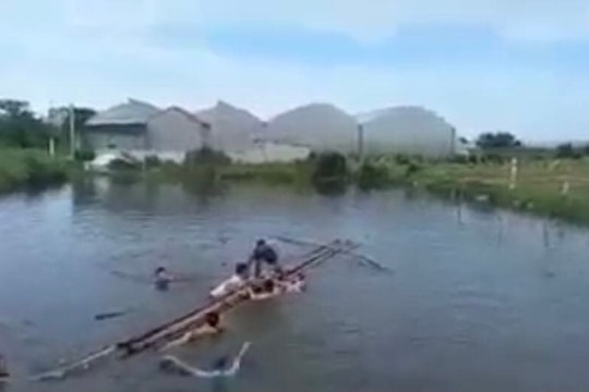 Học sinh lớp 7 đuối nước khi xuống ao tắm