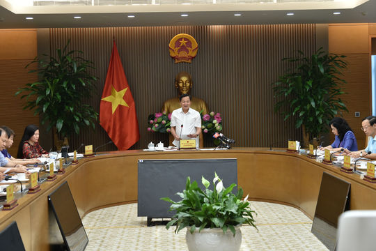 Phó Thủ tướng: Chưa tăng học phí, kiểm soát chặt giá sách giáo khoa
